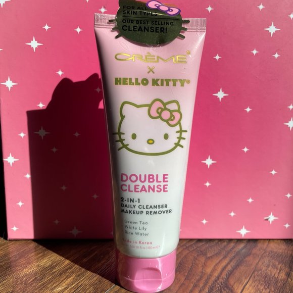 Hello Kitty Korean Skincare and Travel Case Bundle - Picture 2 of 11